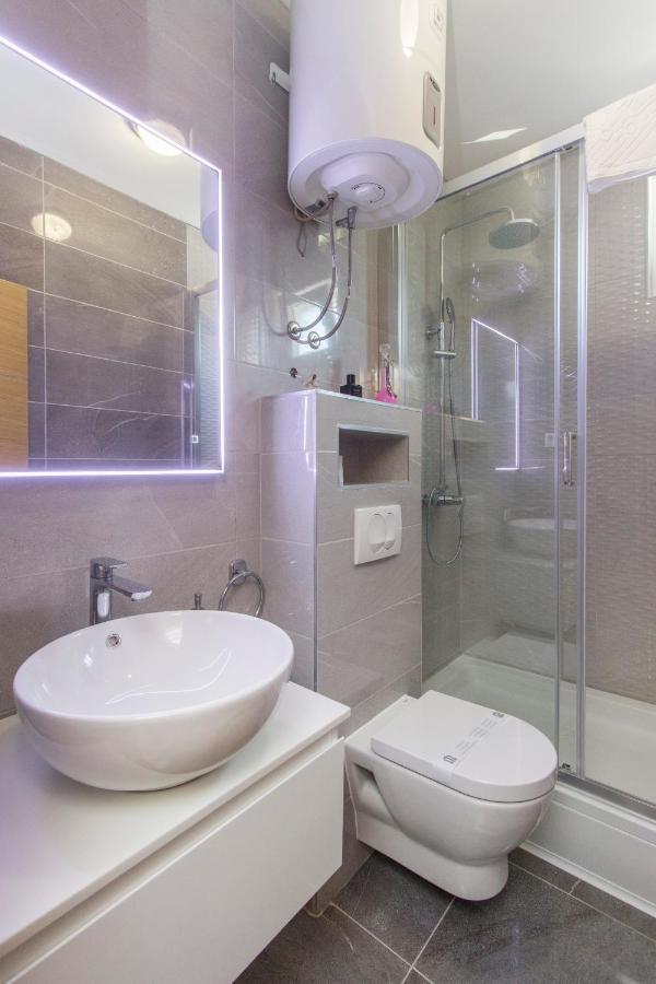 Apartmani Malis Ražanj Екстериор снимка
