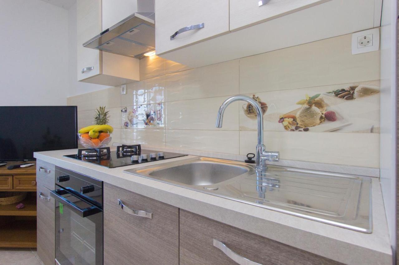 Apartmani Malis Ražanj Екстериор снимка