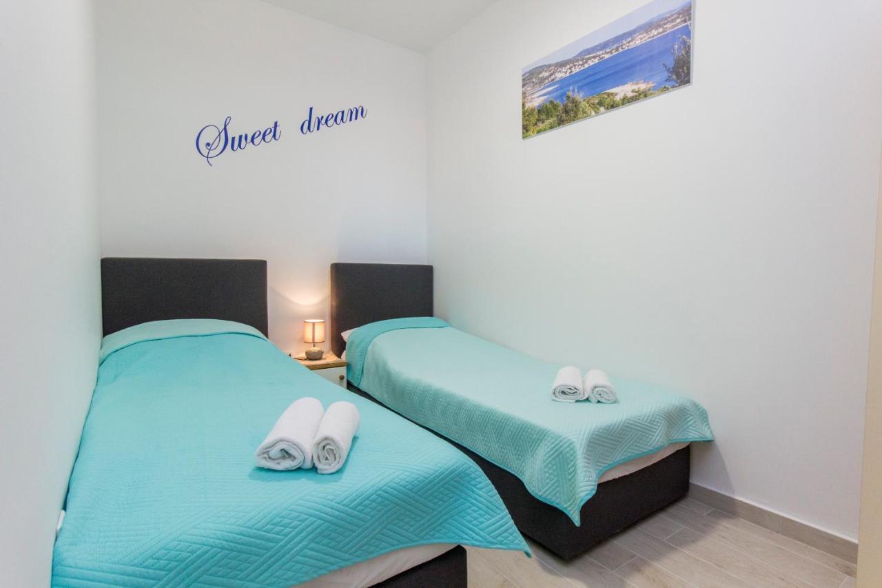 Apartmani Malis Ražanj Екстериор снимка