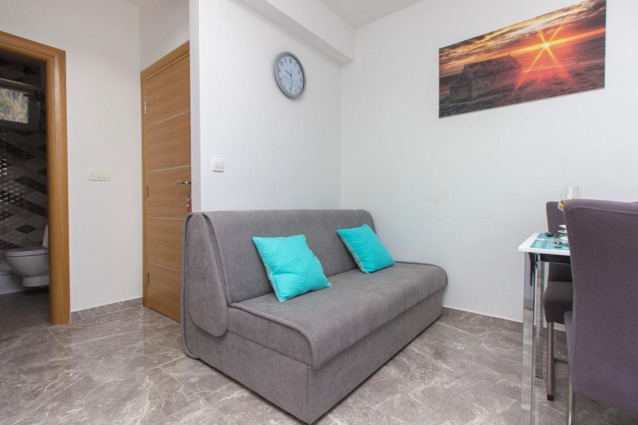Apartmani Malis Ražanj Екстериор снимка