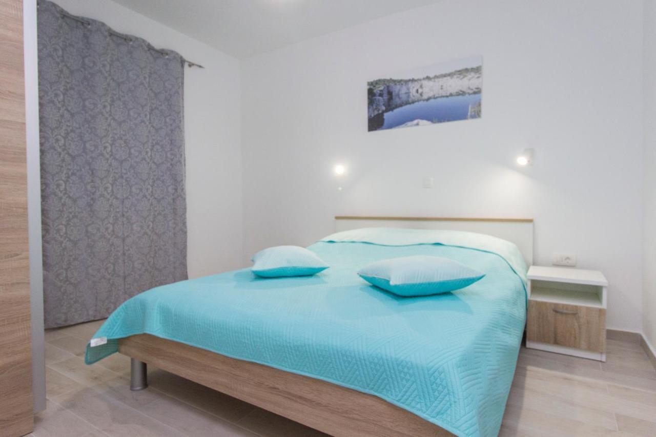 Apartmani Malis Ražanj Екстериор снимка